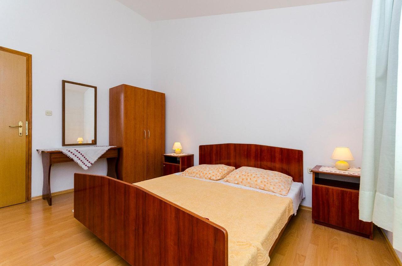 Apartments Milka 슬라티네 외부 사진
