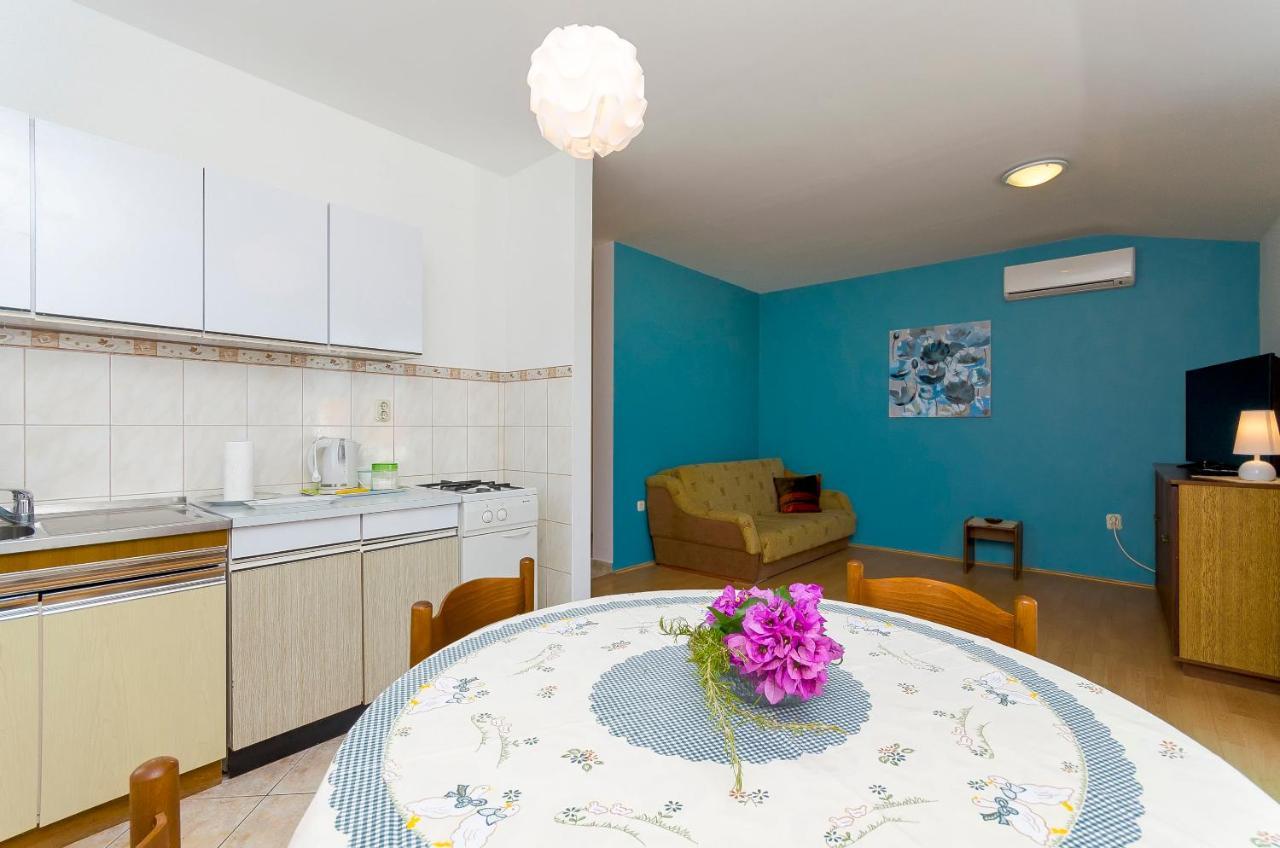 Apartments Milka 슬라티네 외부 사진